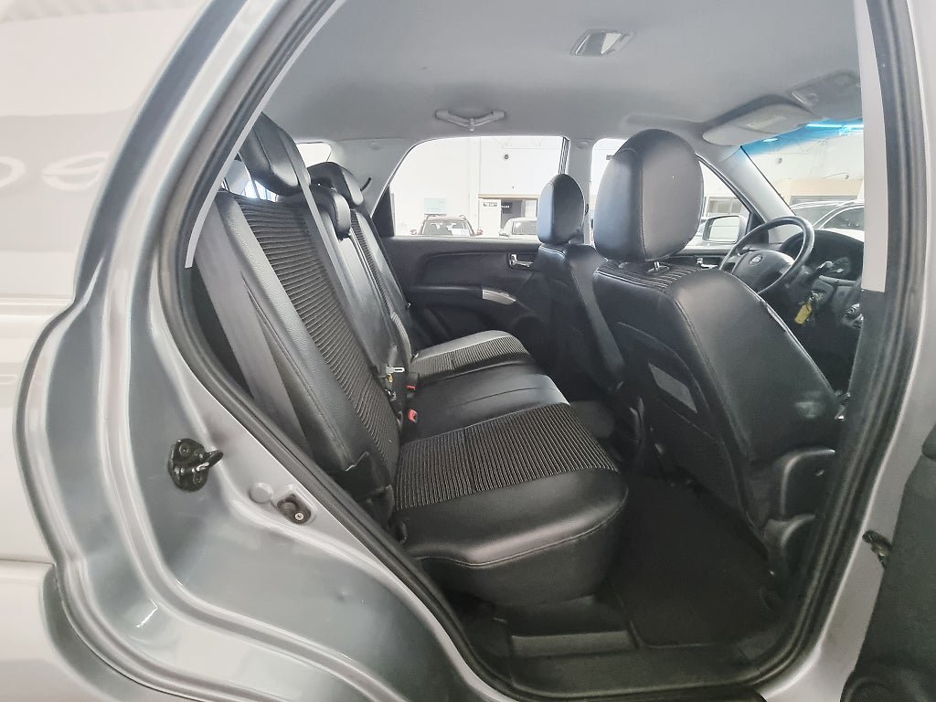 Vehicle Image 19