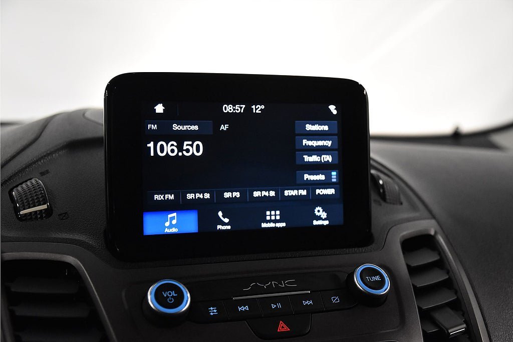 Vehicle Image 15