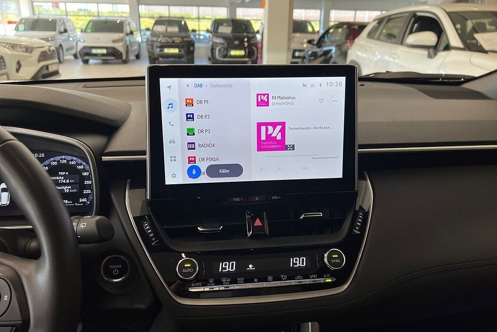 Vehicle Image 15