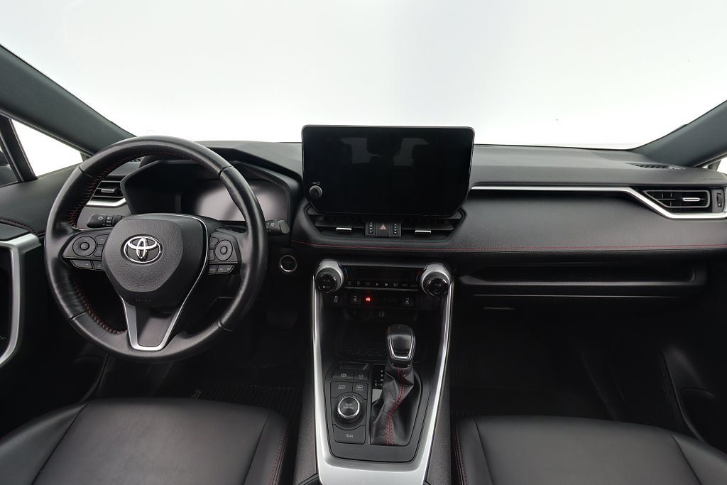 Vehicle Image 12