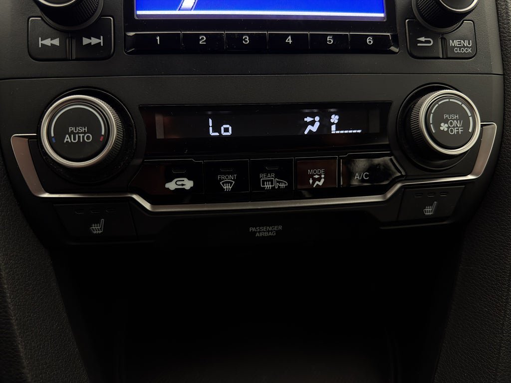 Vehicle Image 19