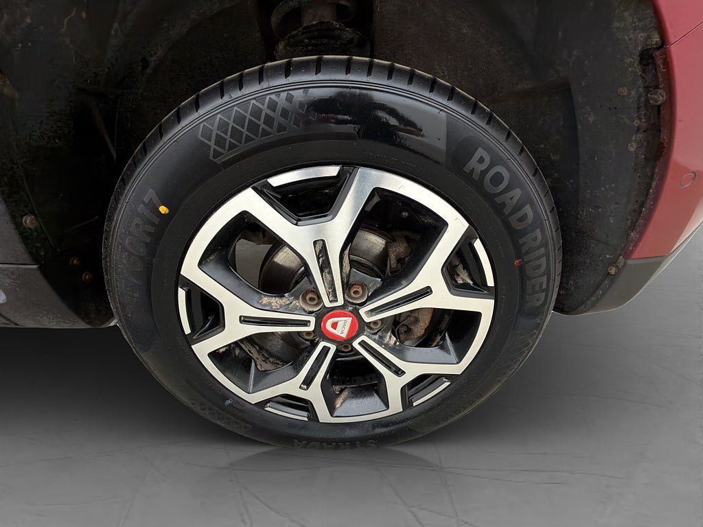 Vehicle Image 30