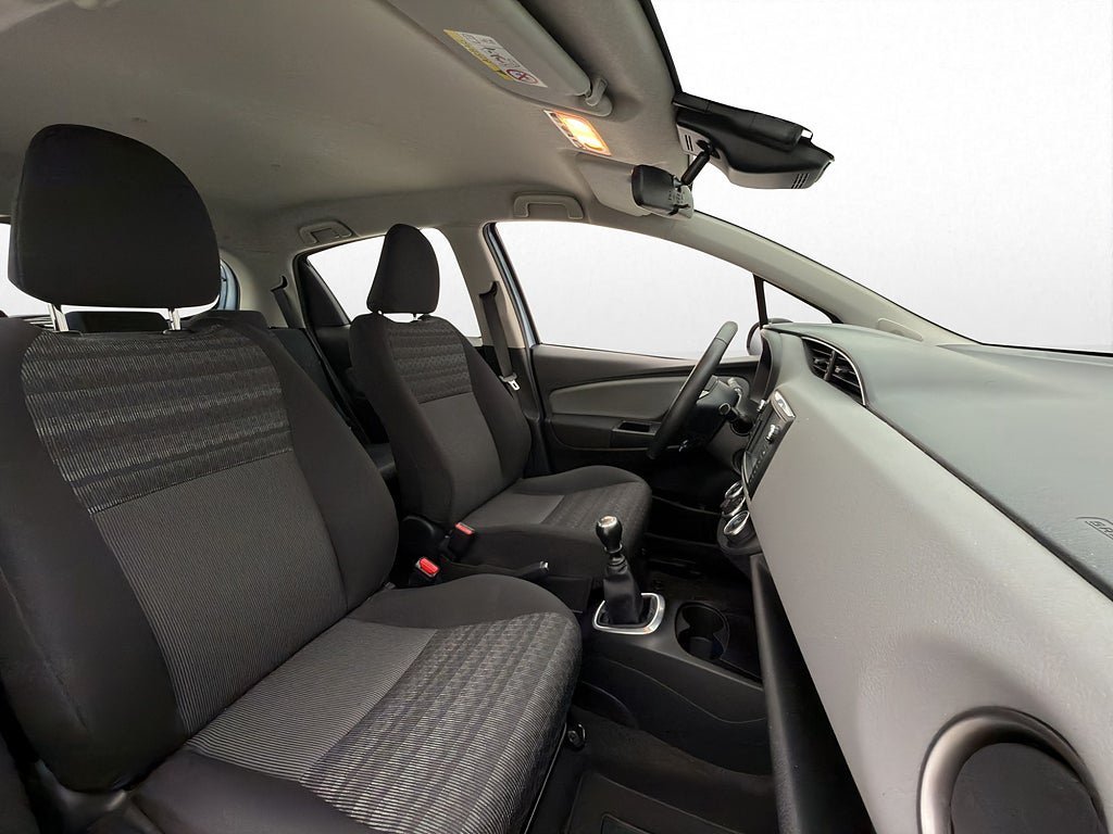 Vehicle Image 23