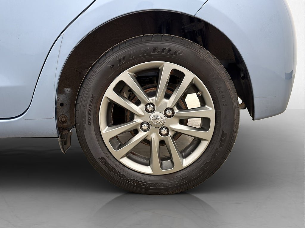 Vehicle Image 30
