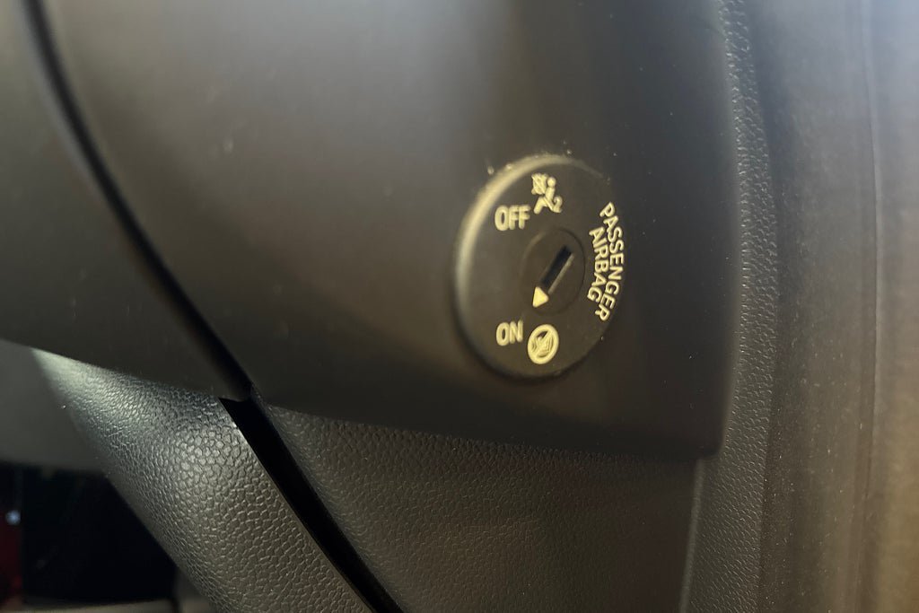 Vehicle Image 18