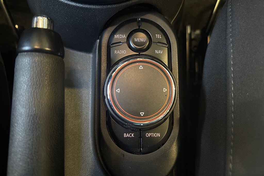 Vehicle Image 22
