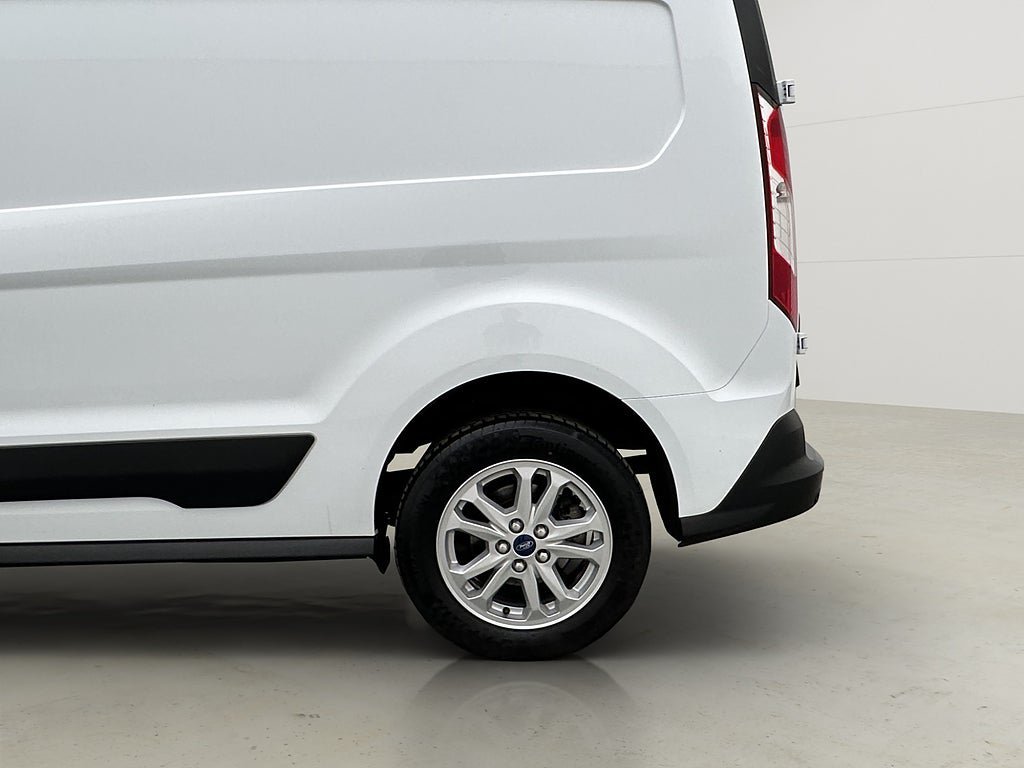 Vehicle Image 27