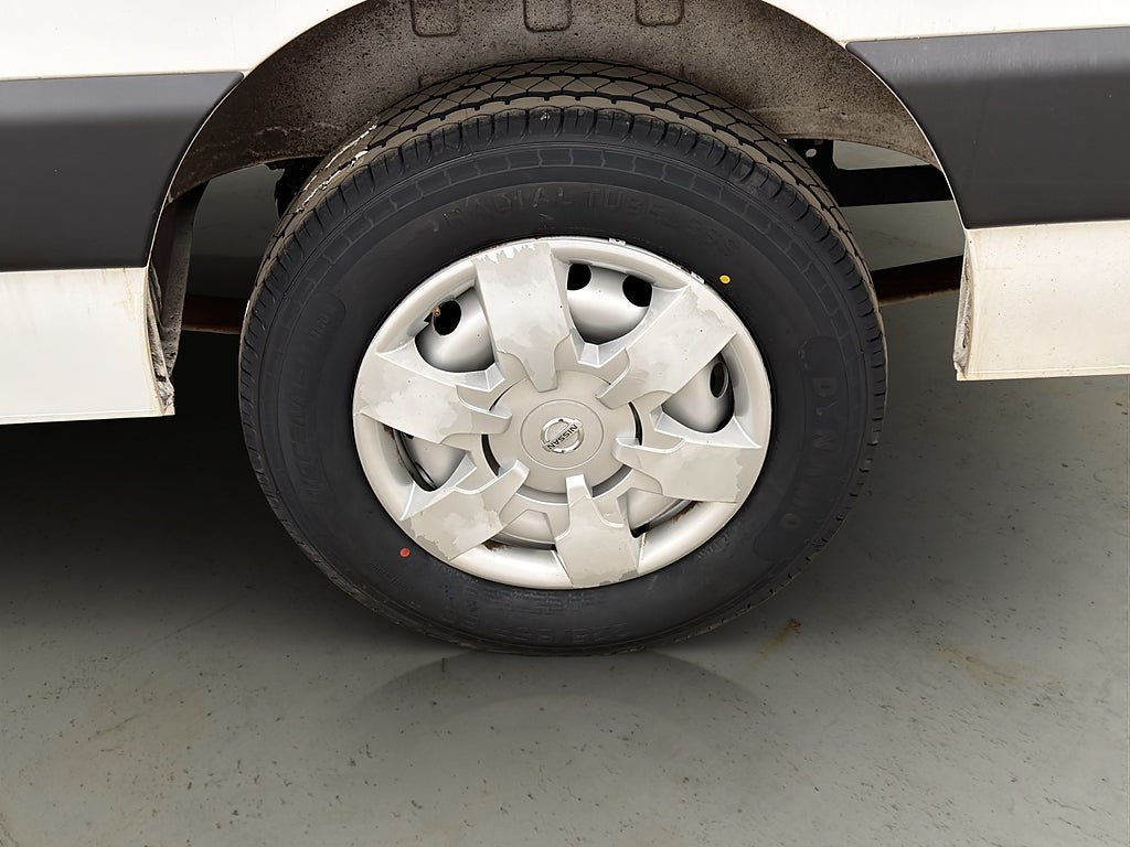 Vehicle Image 25