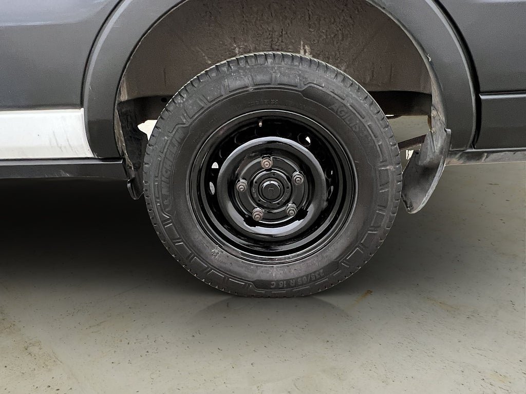 Vehicle Image 31