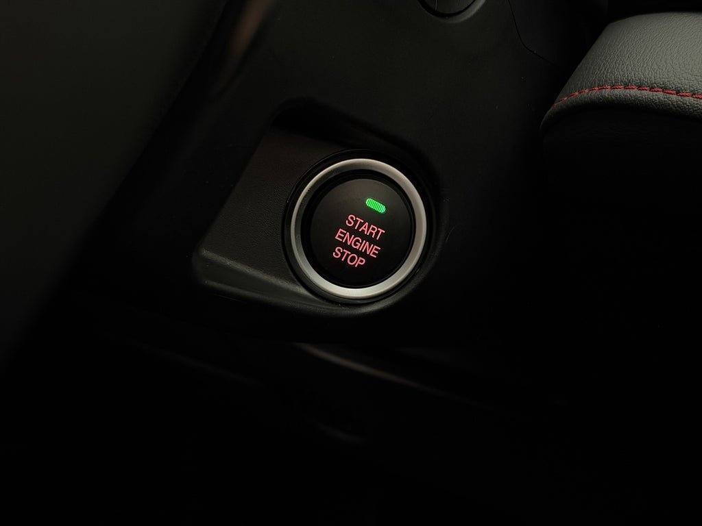 Vehicle Image 25
