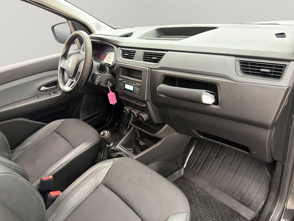 Vehicle Image 24