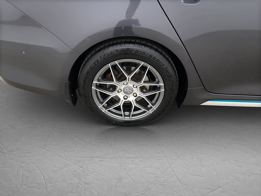 Vehicle Image 35