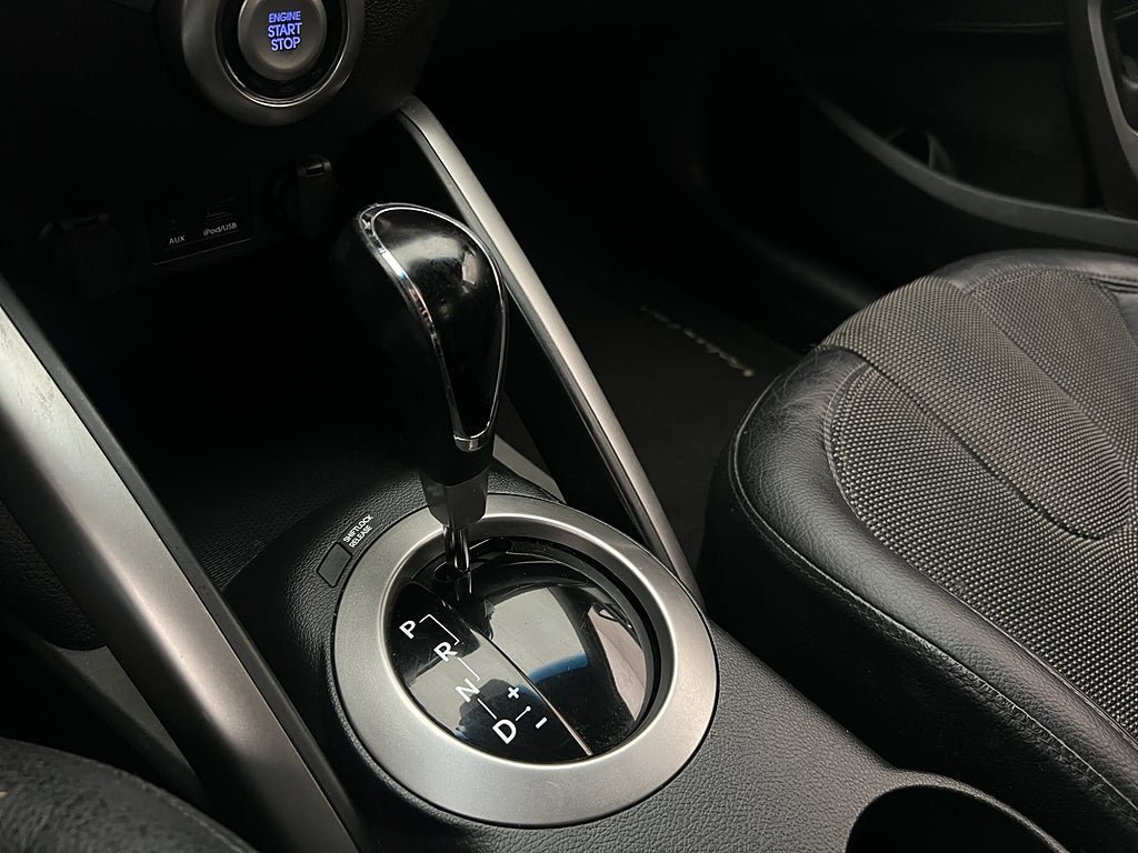 Vehicle Image 17