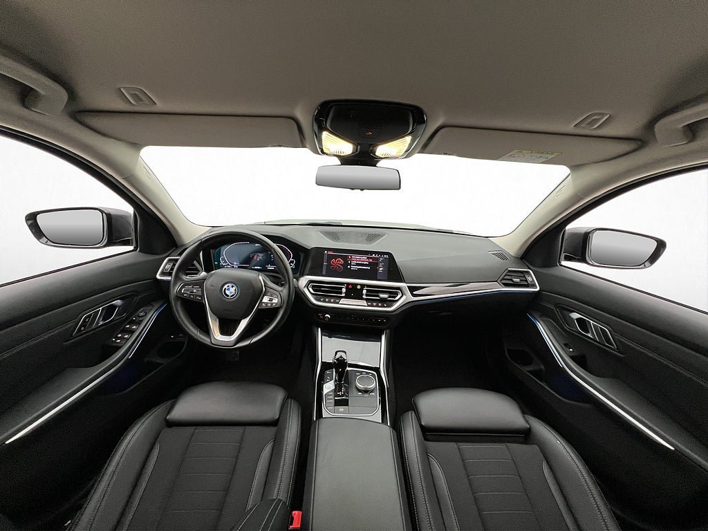 Vehicle Image 28