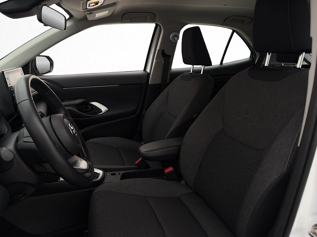 Vehicle Image 11