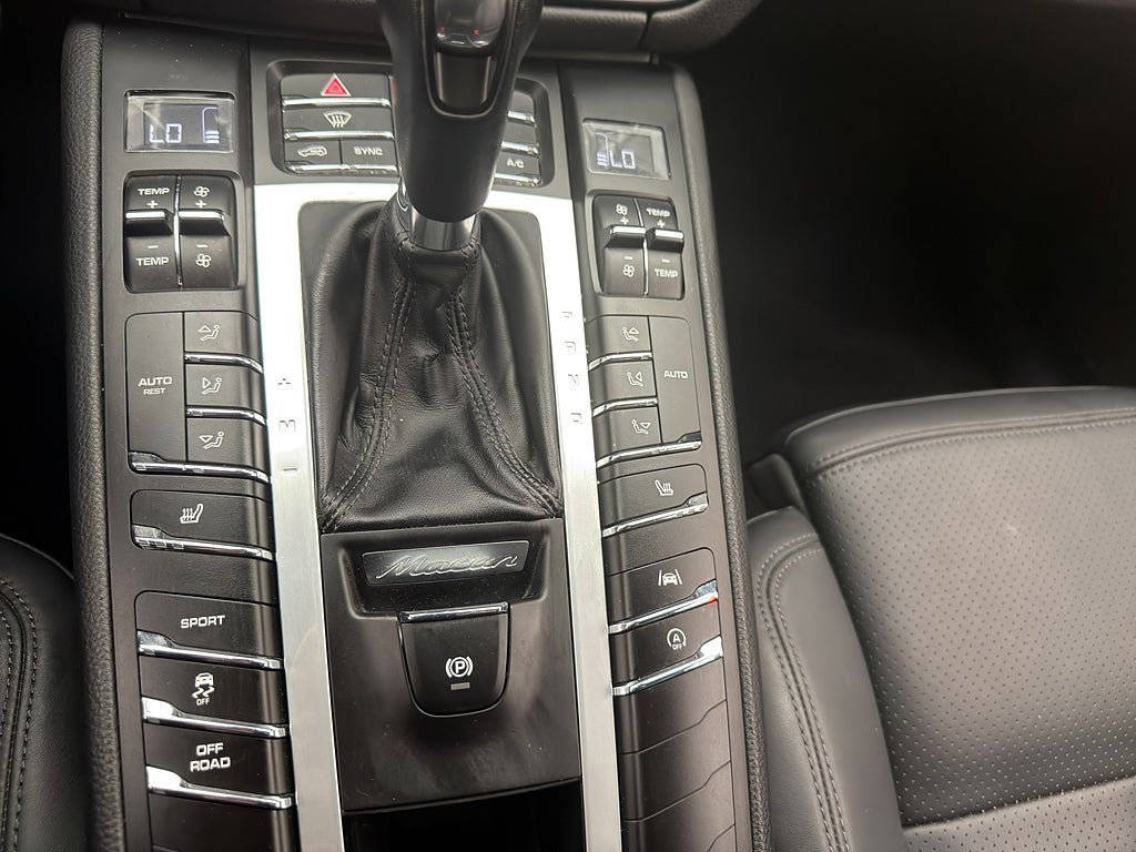 Vehicle Image 31