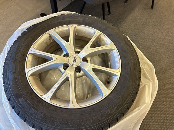 Vehicle Image 22