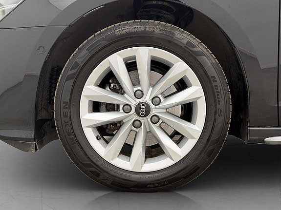 Vehicle Image 32