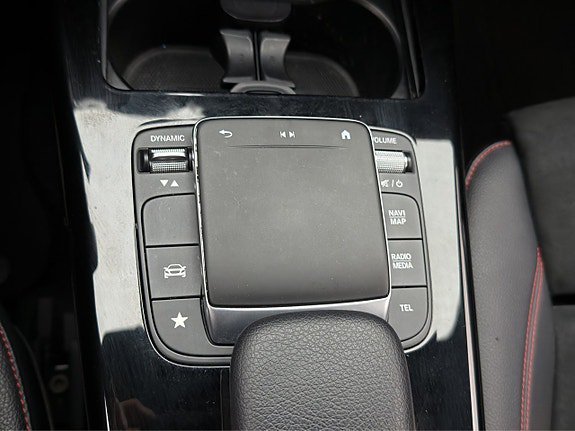 Vehicle Image 24