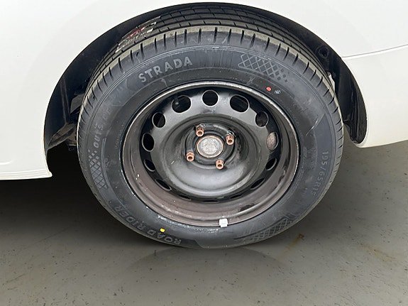 Vehicle Image 26