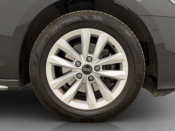 Vehicle Image 35