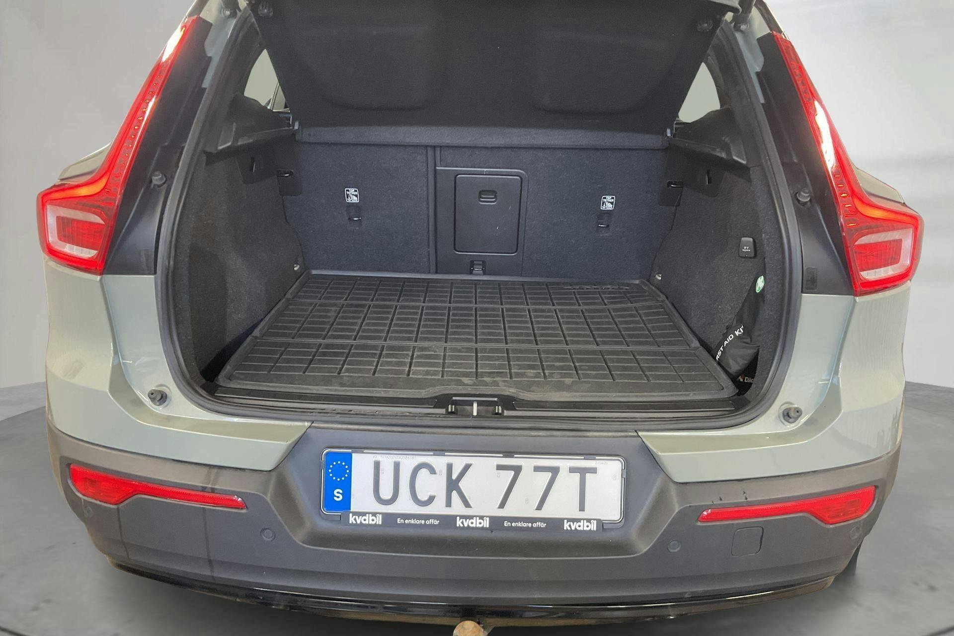 Vehicle Image 9