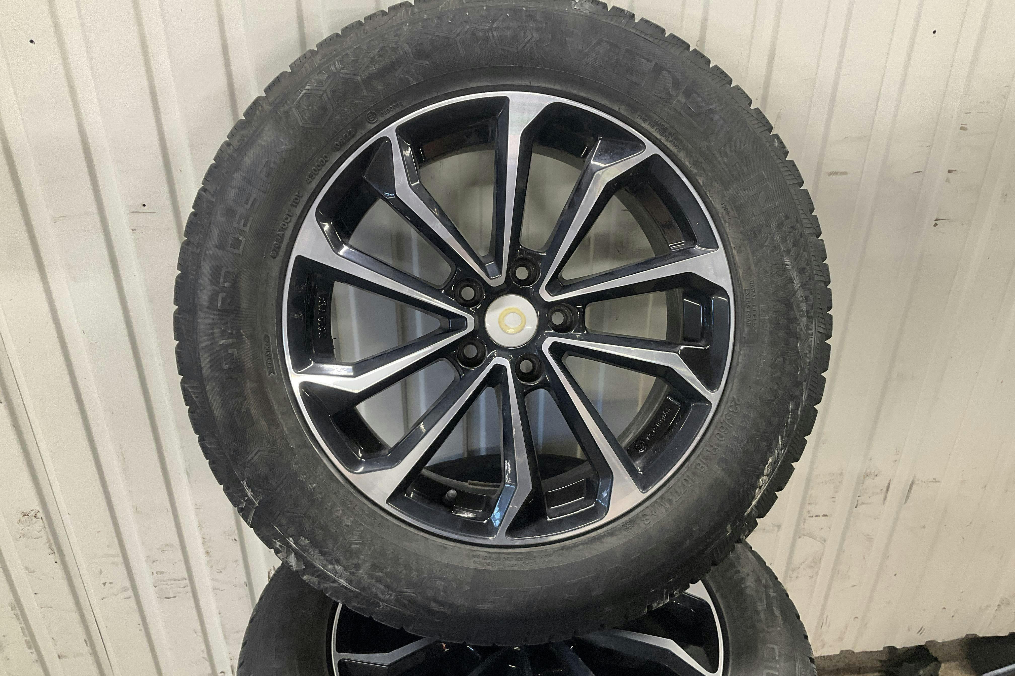 Vehicle Image 19
