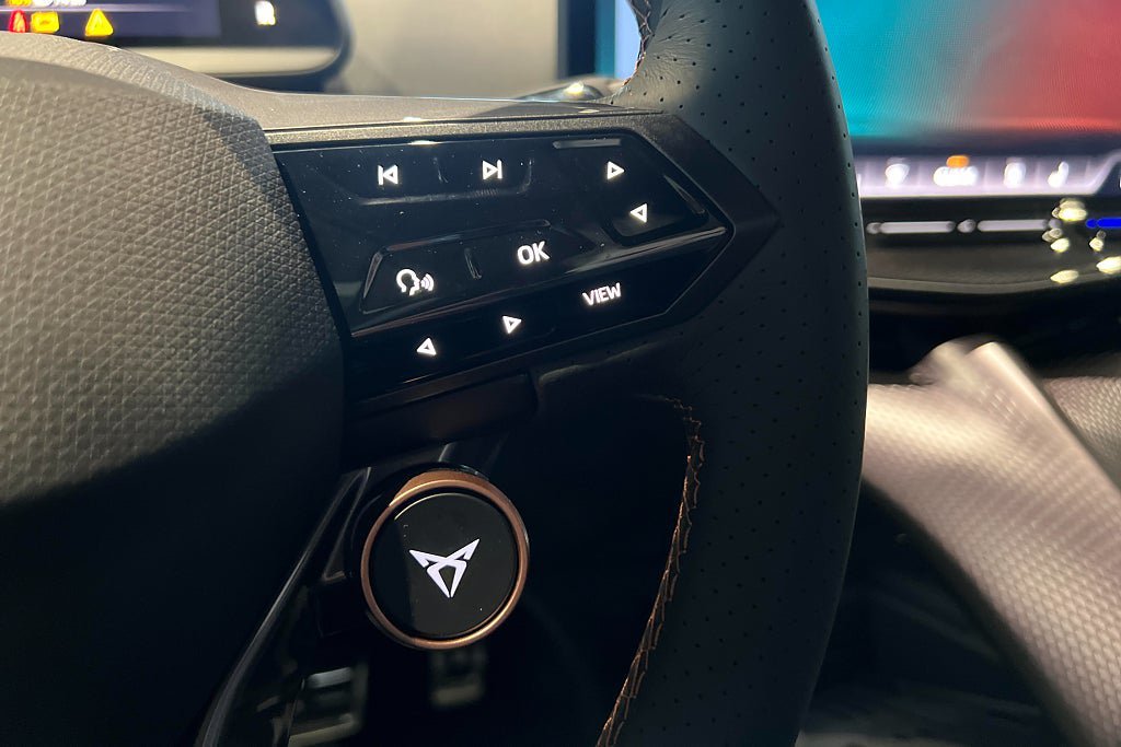 Vehicle Image 23