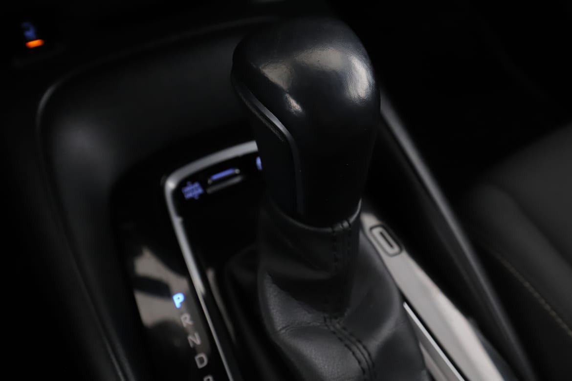 Vehicle Image 25