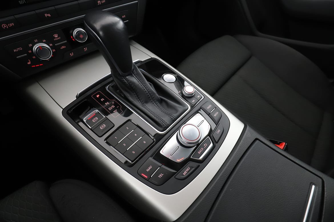Vehicle Image 24