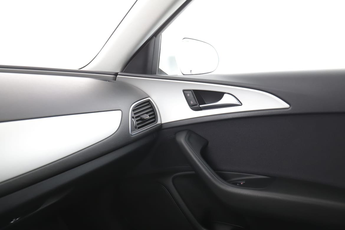 Vehicle Image 33