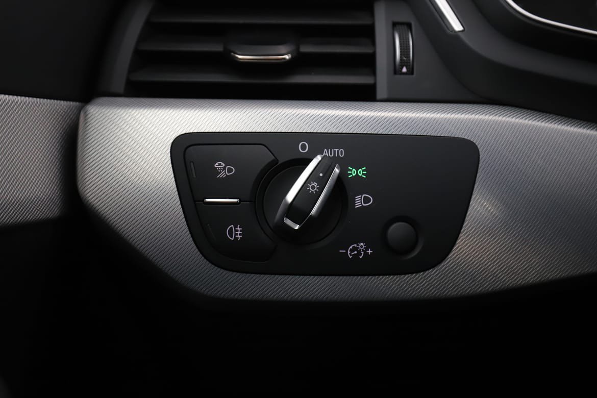 Vehicle Image 37