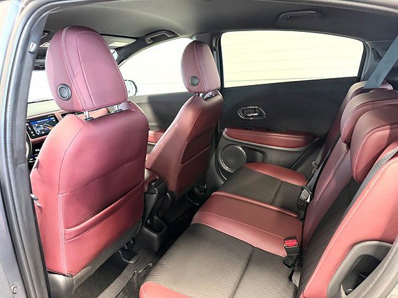 Vehicle Image 13