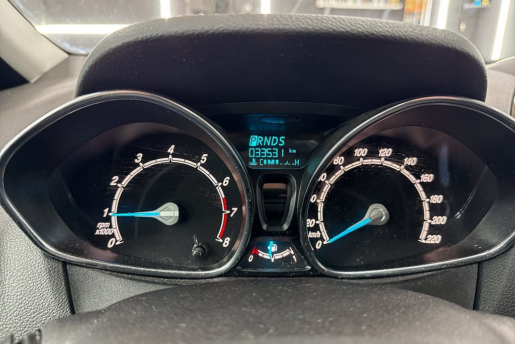 Vehicle Image 12