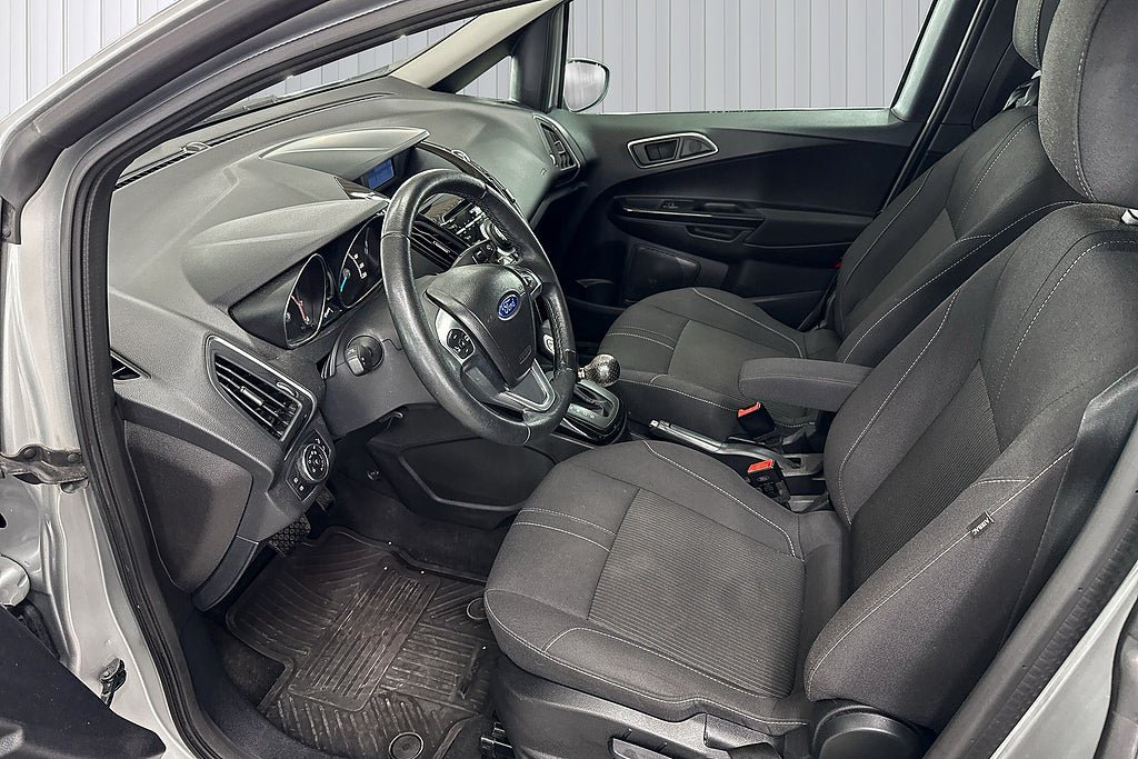 Vehicle Image 14