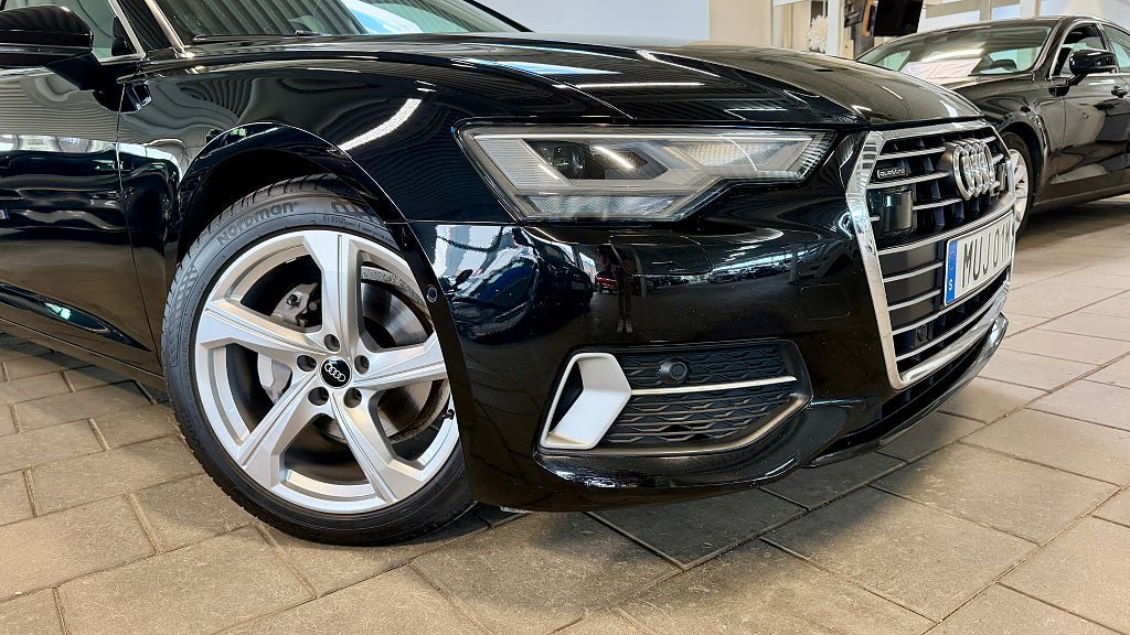 Vehicle Image 6