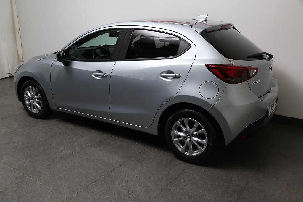 Vehicle Image 4