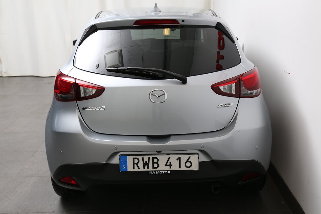 Vehicle Image 7
