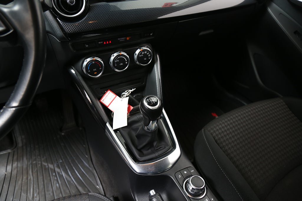 Vehicle Image 23