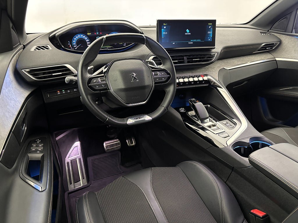 Vehicle Image 16