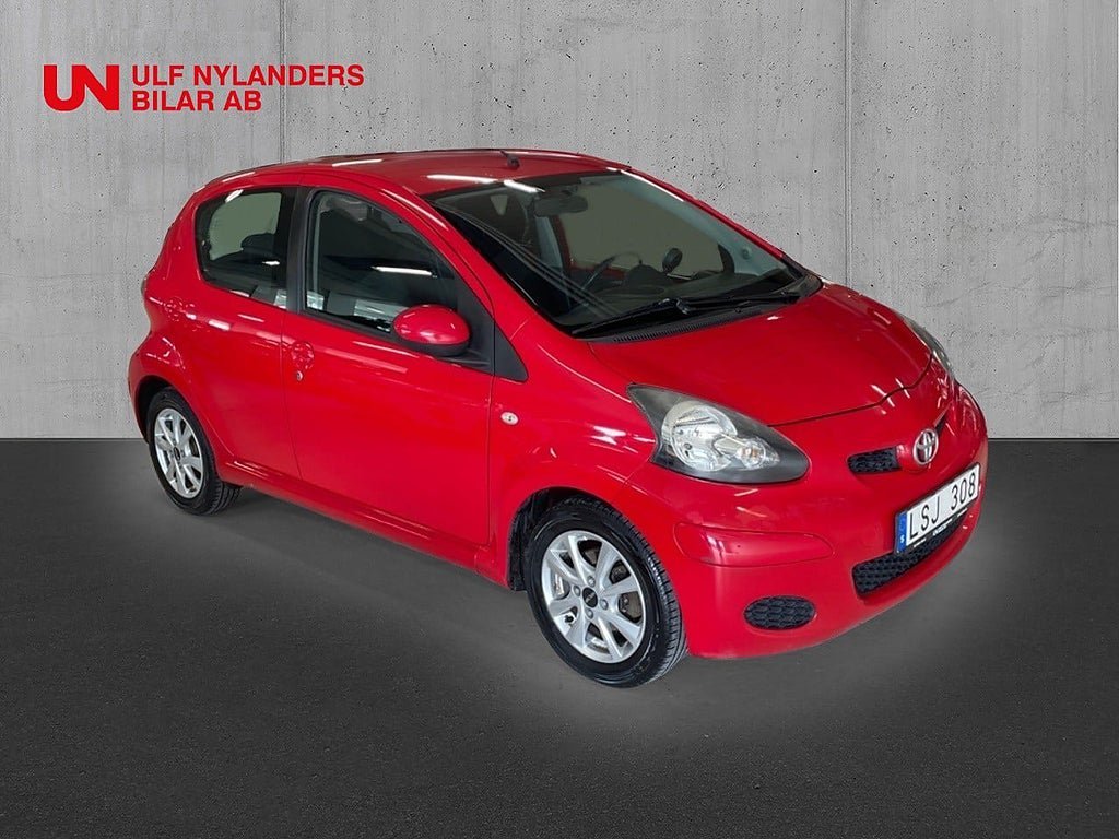 Vehicle Image 5