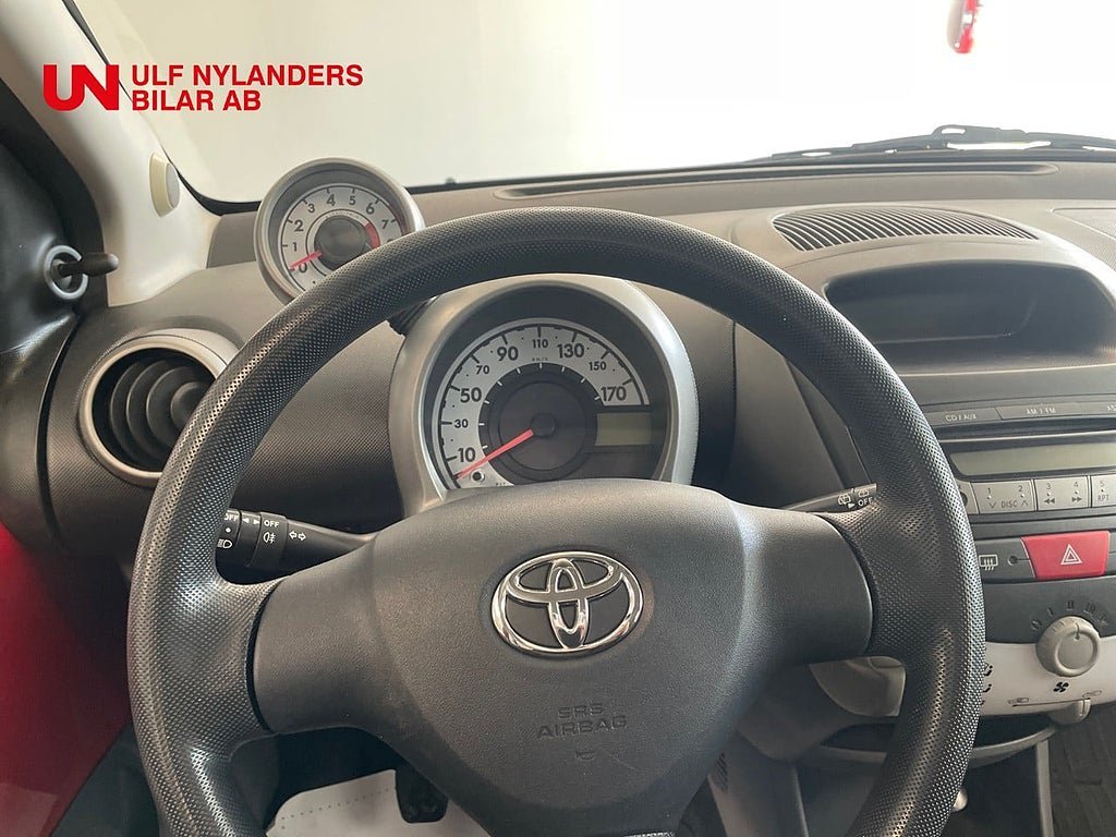 Vehicle Image 14