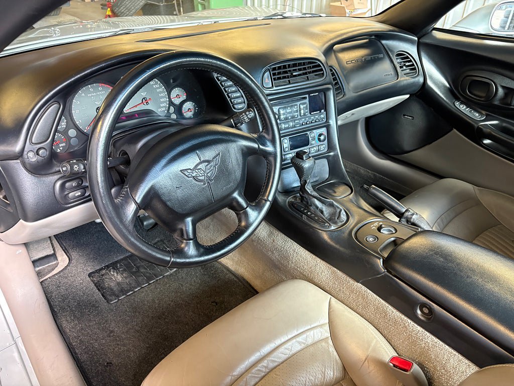Vehicle Image 10