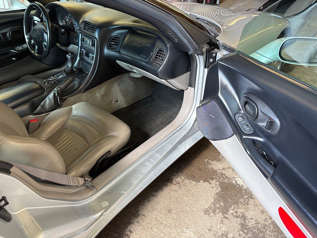 Vehicle Image 18