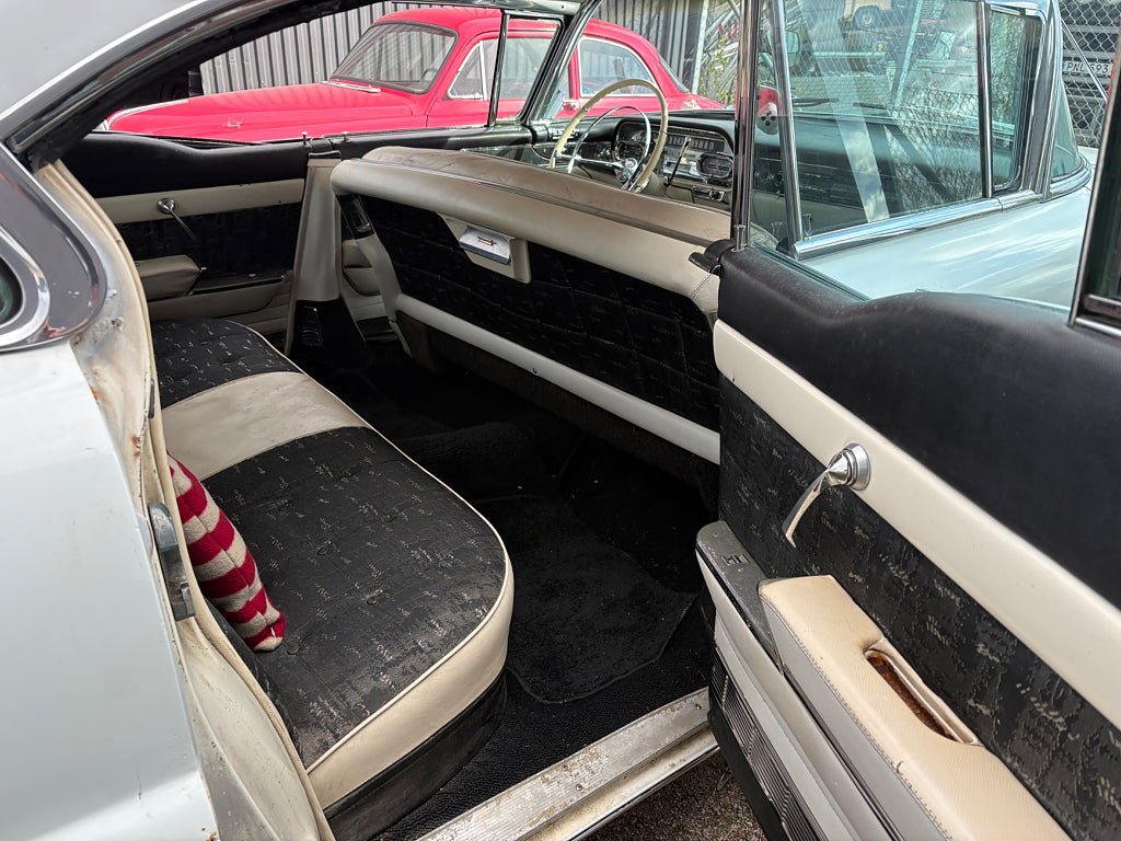 Vehicle Image 19