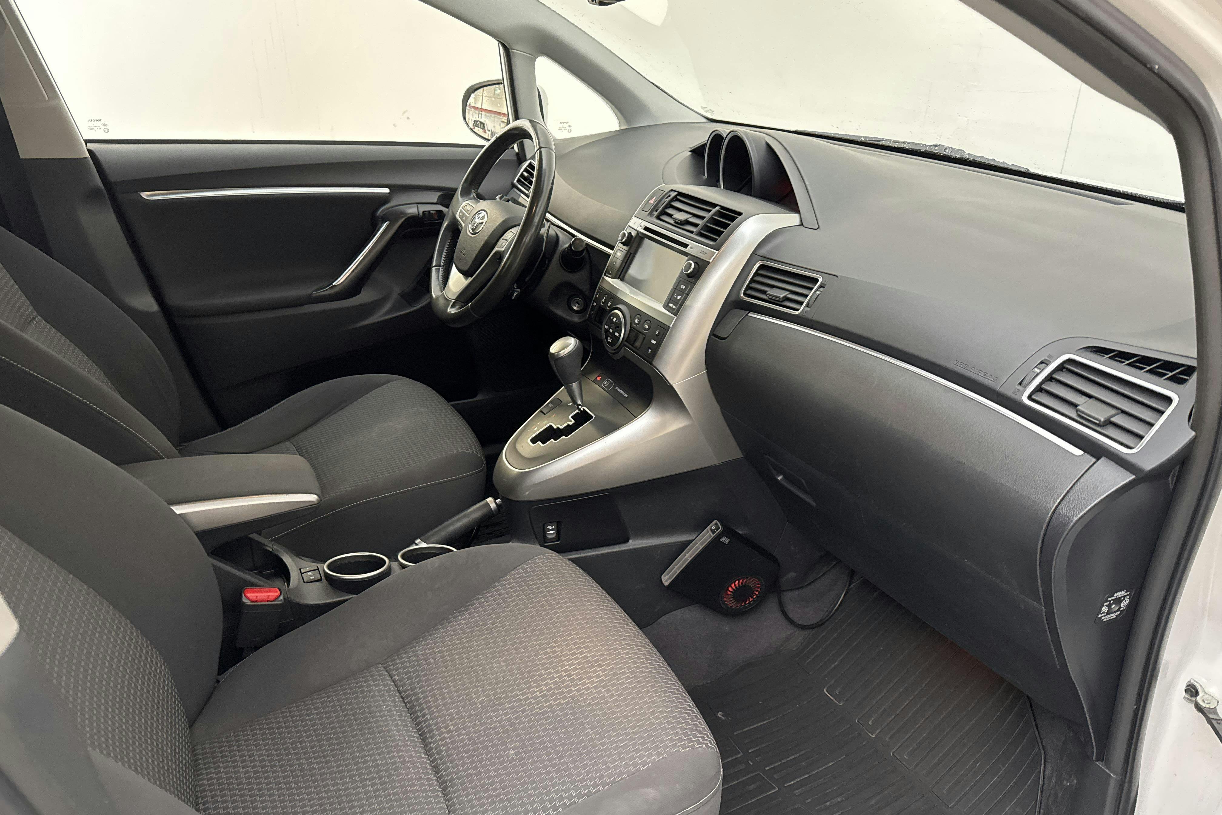 Vehicle Image 7