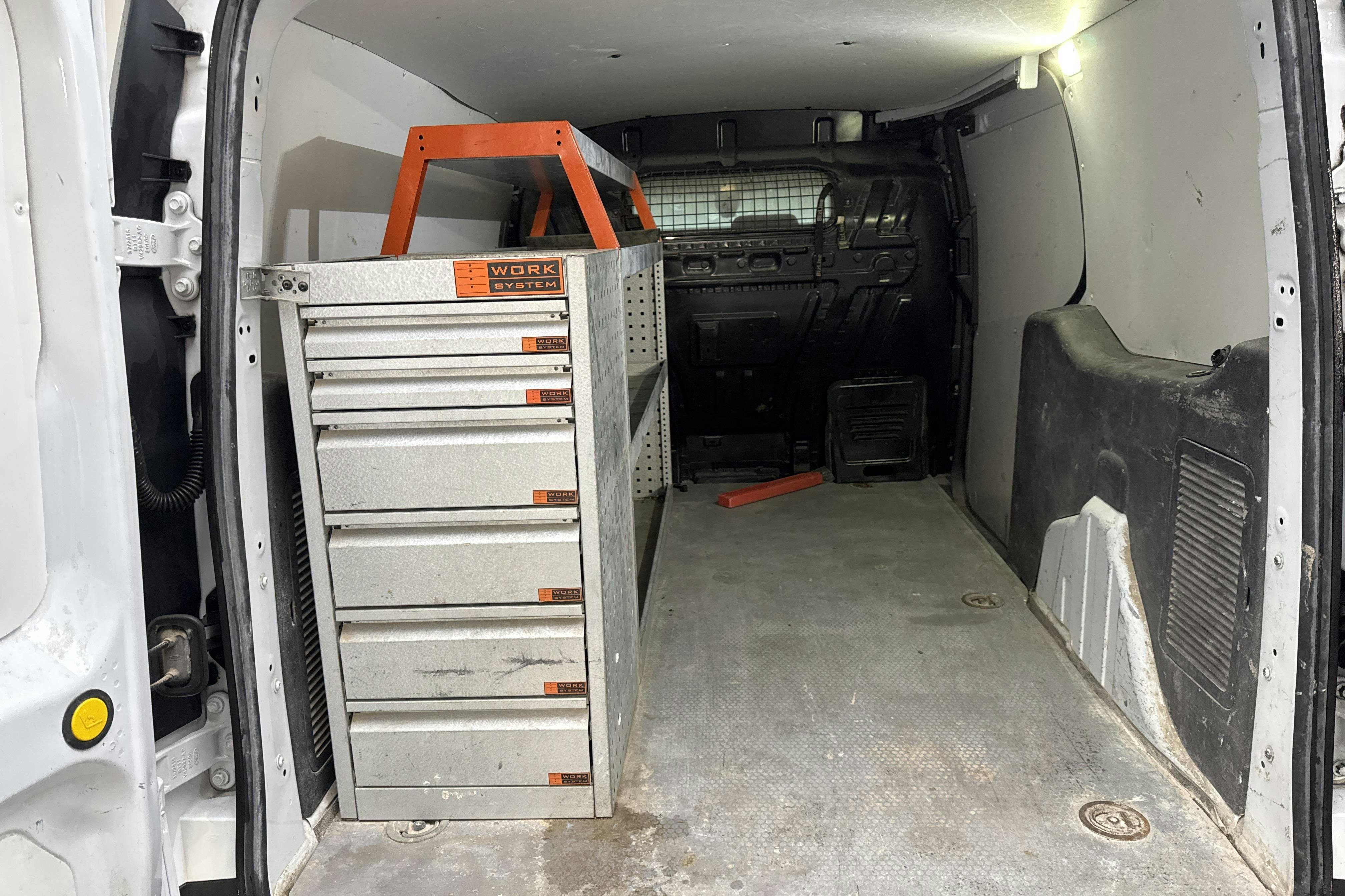 Vehicle Image 8
