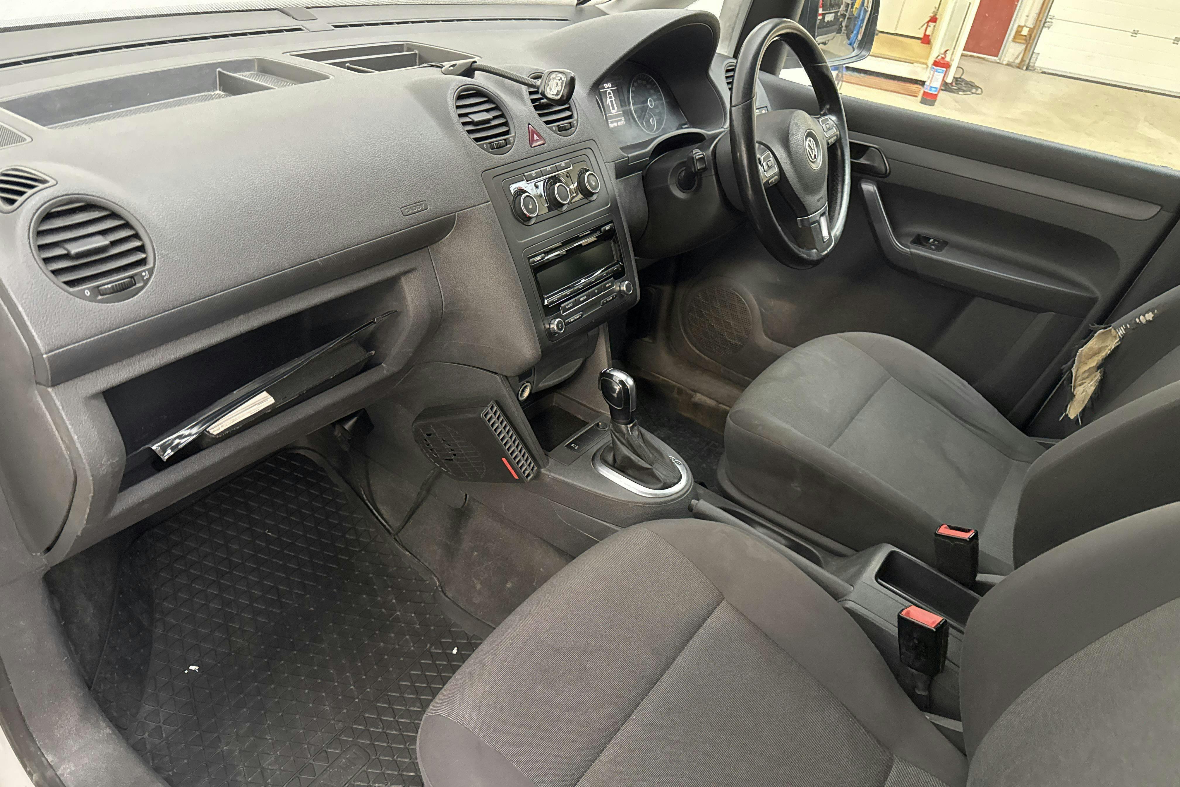 Vehicle Image 10