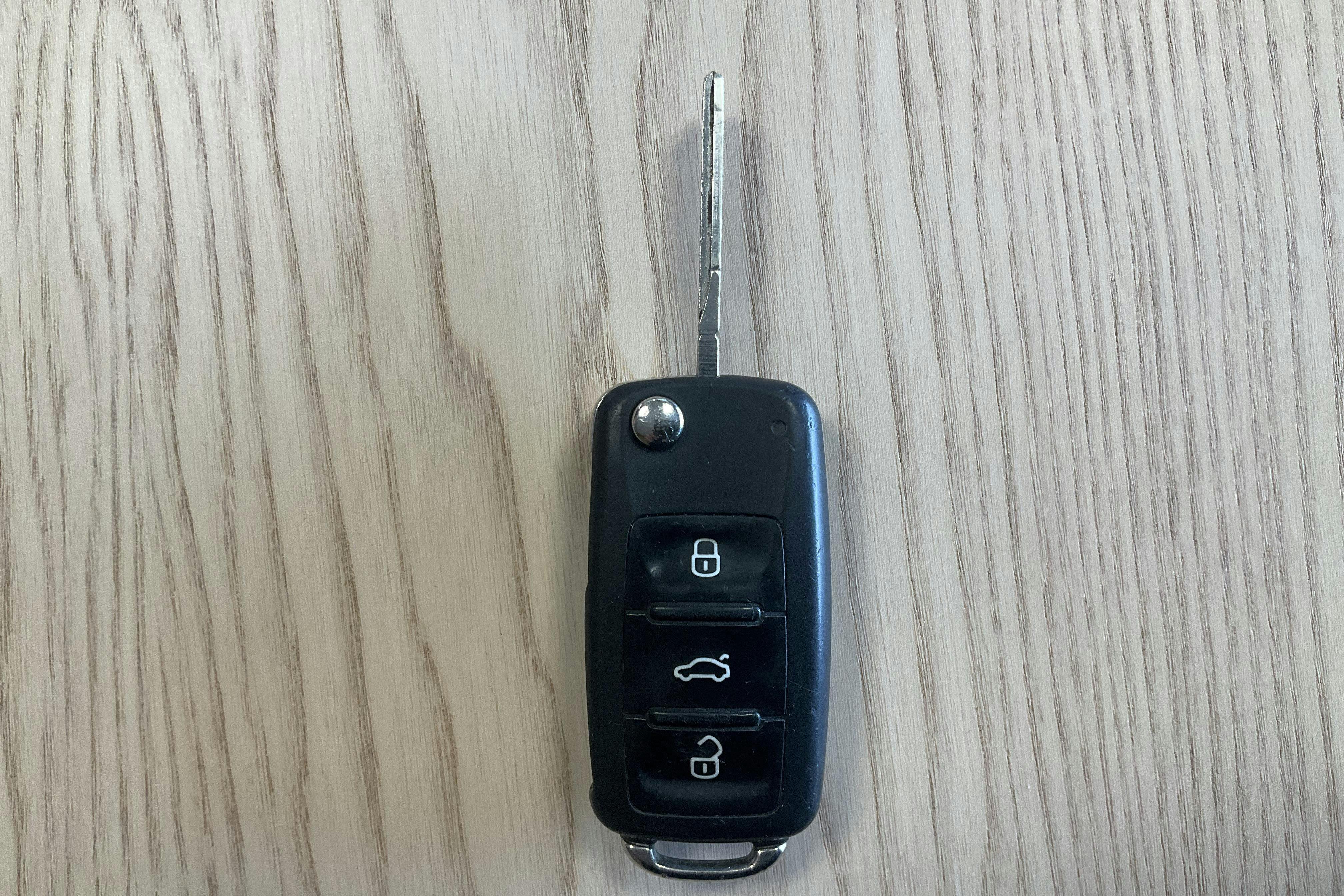 Vehicle Image 12