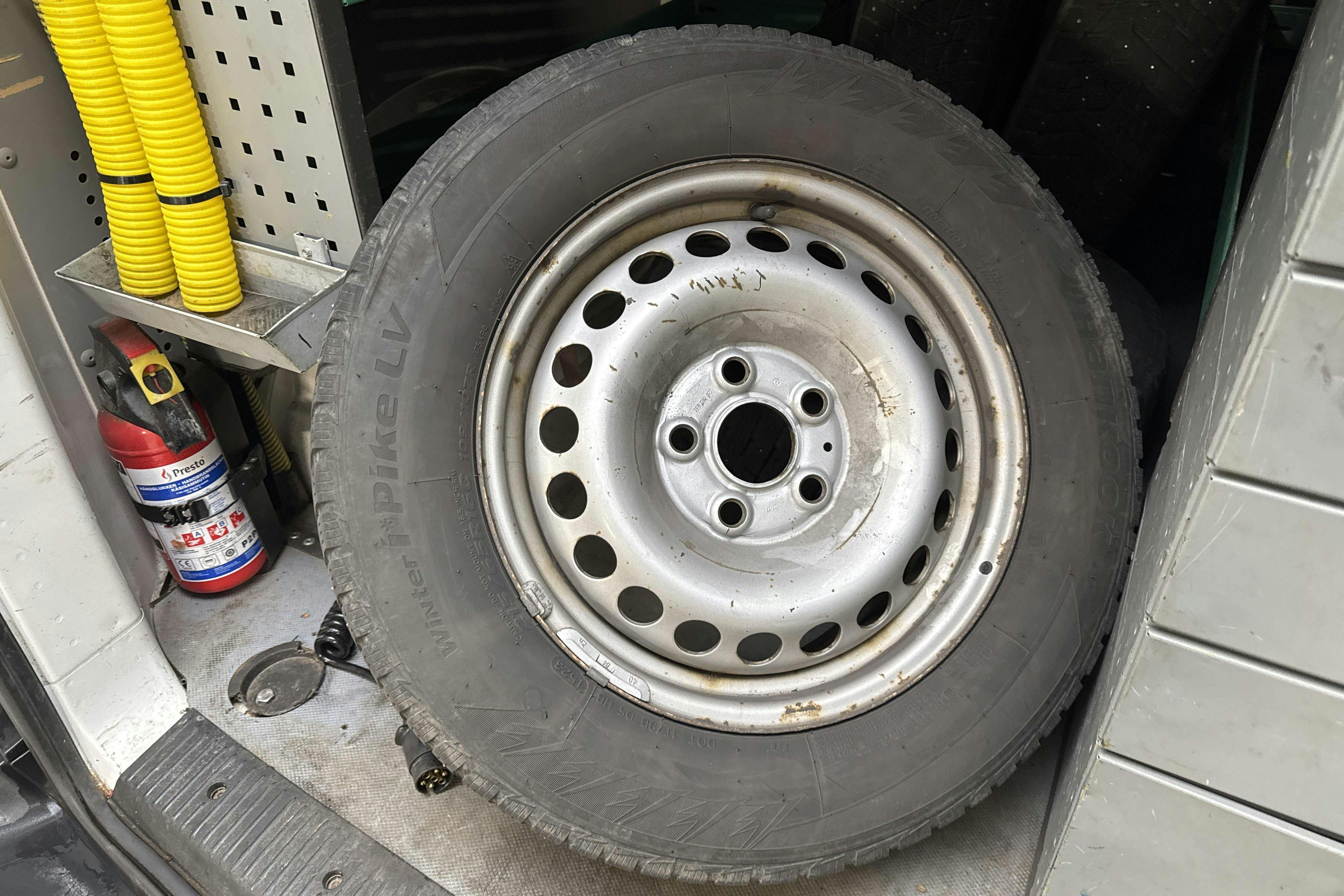 Vehicle Image 11